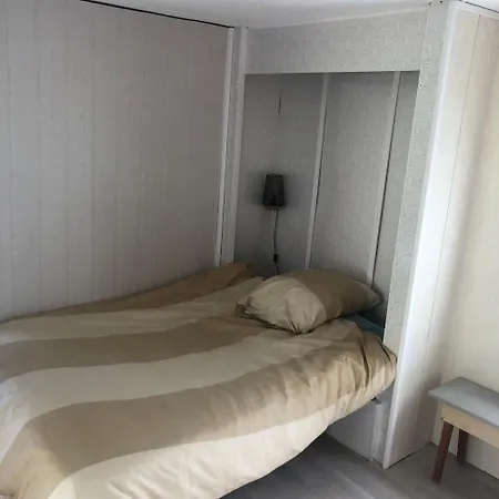 Mobil-Home Atypique Sur Terrain Prive Manche Surville - אתר קמפינג Surville (Manche)