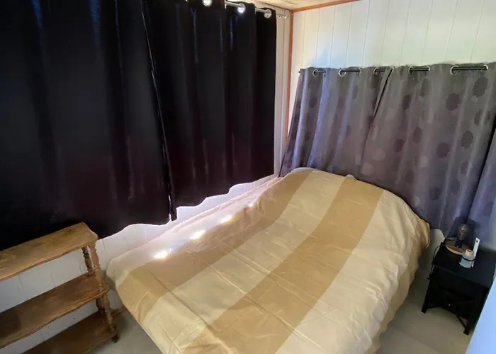 Parque de Campismo Mobil-home Atypique Manche - *